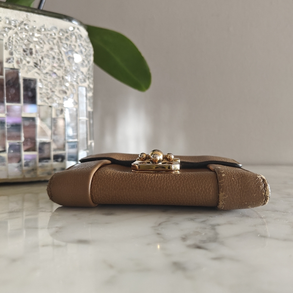 Chloé Vintage Tan Leather Elsie Compact Wallet With Twist Turn Lock (w/COA) - Picture 8 of 16